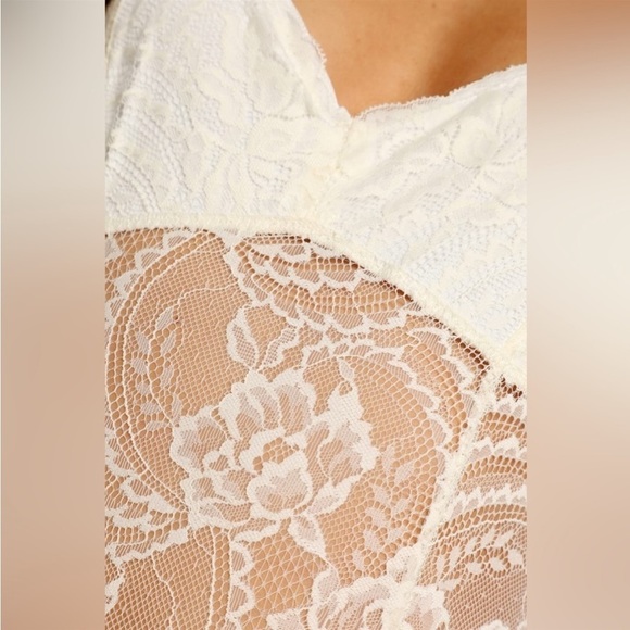 Free People Ivory Intimately FP Midnight Hour Lace Bodysuit Size Small - Picture 6 of 7